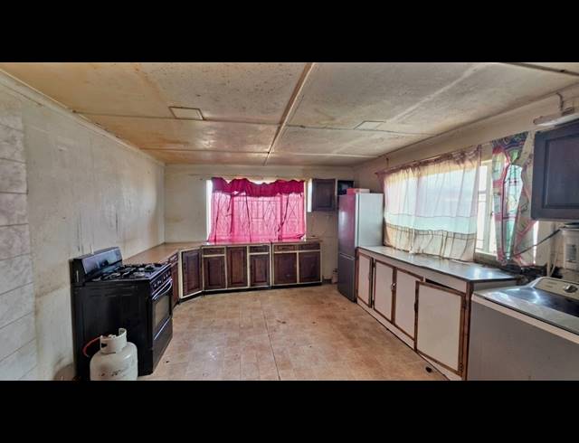 3 BEDROOM HOUSE FOR SALE IN RENSBURG